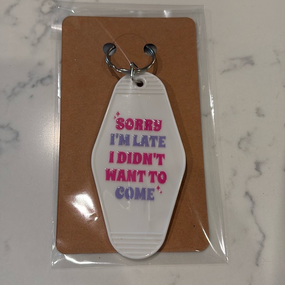 Handcrafted Motel Keychain New - Picture 1 of 2